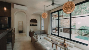 Designer Unit With Private Pool